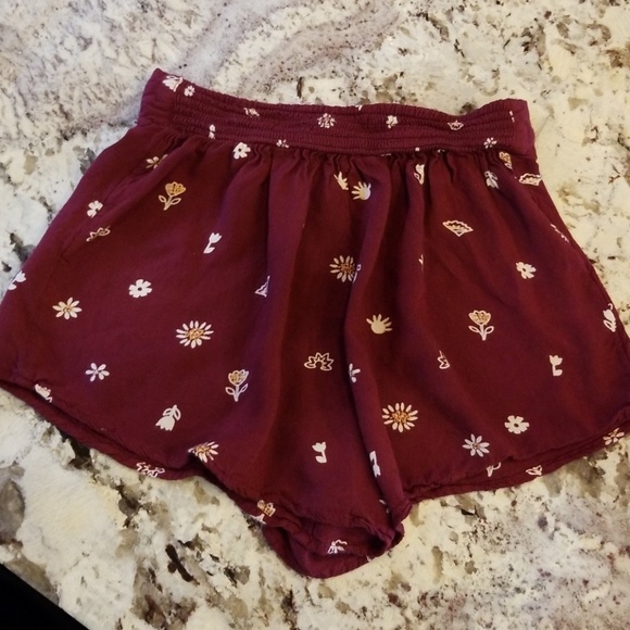 Billabong Soft Shorts - Picture 3 of 3